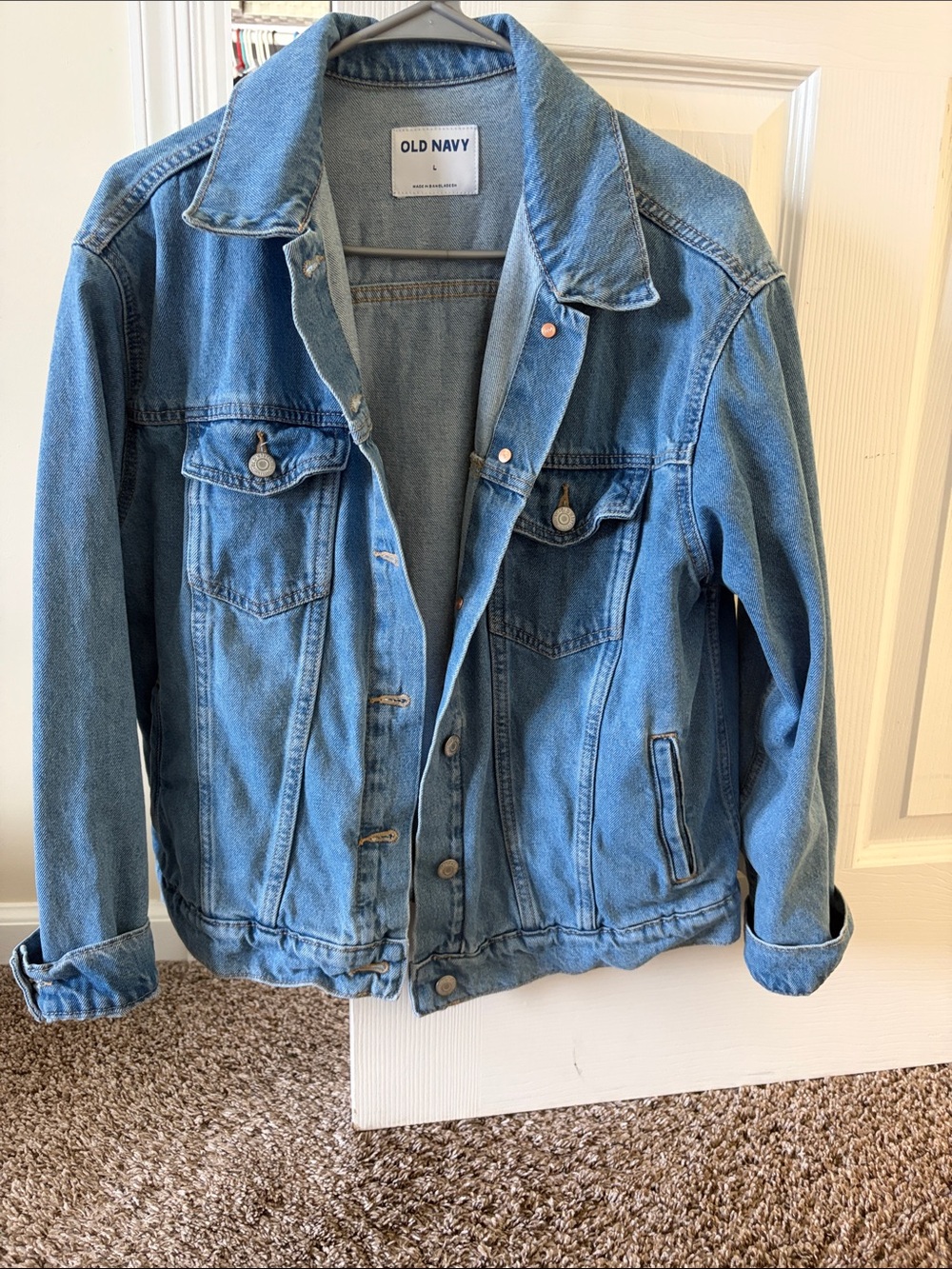 Old Navy women’s Jean jacket never worn